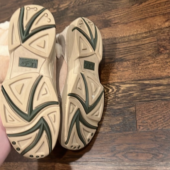 UGG Boots - Picture 9 of 11